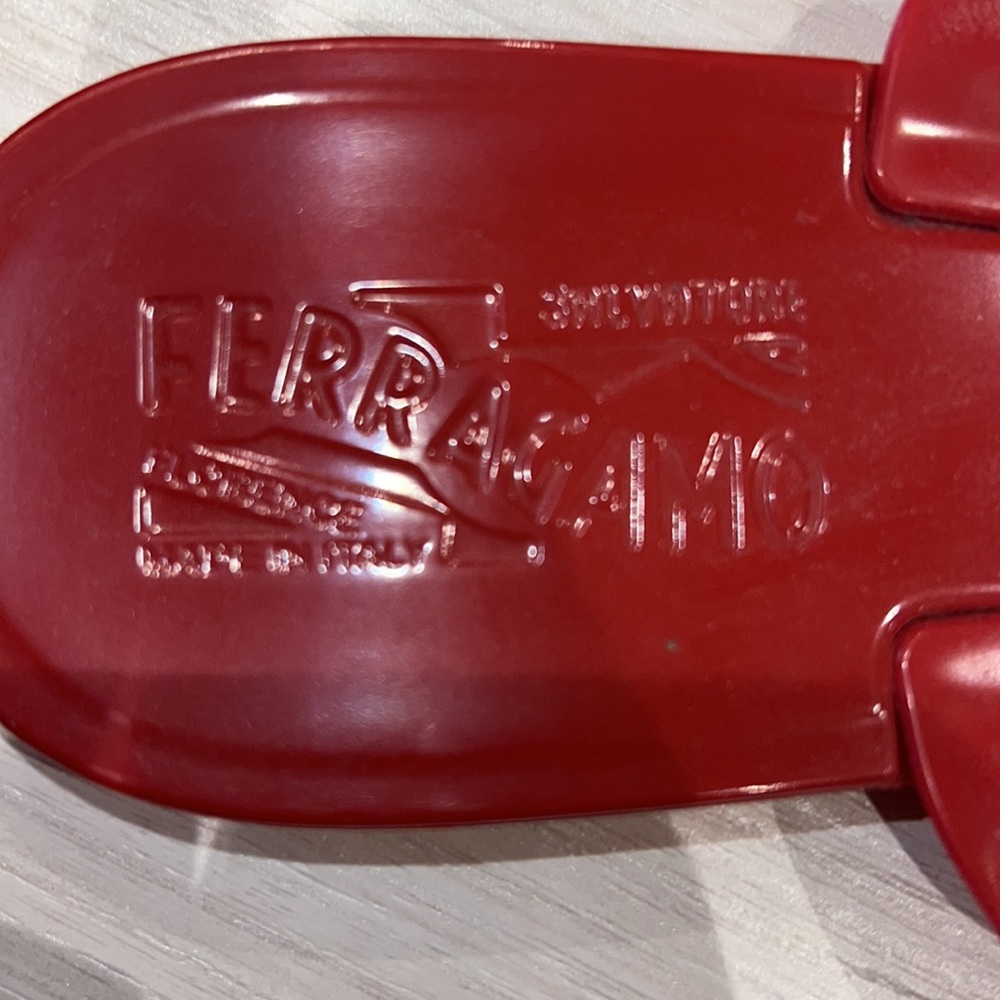 Salvatore Ferragamo women’s red bow flip flops size 9 - Picture 4 of 4